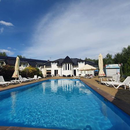 Brydar With Sauna, Swimming Pool And Jacuzzi เมียลโน ภายนอก รูปภาพ