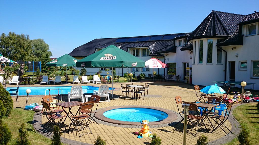 Brydar With Sauna, Swimming Pool And Jacuzzi เมียลโน ภายนอก รูปภาพ